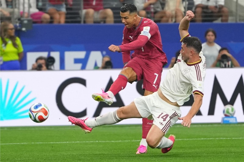 Quan điểm của CR7 làm dậy sóng dư luận